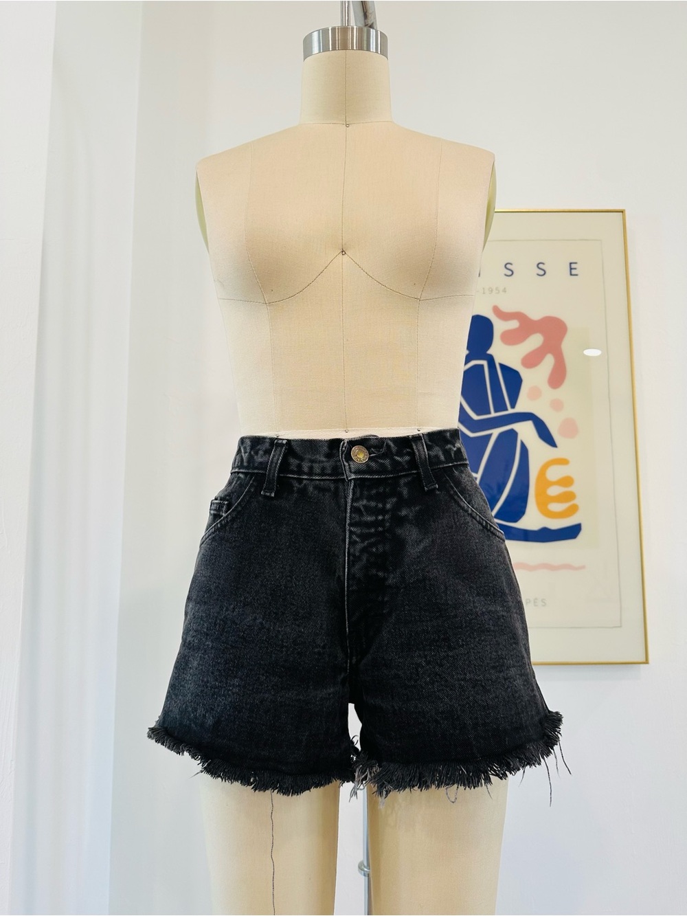Vintage High-Rise Black Denim Frayed Hem Shorts